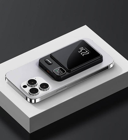 Lightweight Magnetic Wireless 22W Fast Charge Power Bank Charging Mobile Power Supply - LizzCart